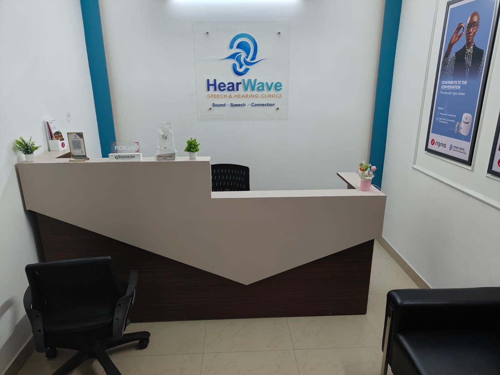 HearWave hearing specialists team at Noida clinic
