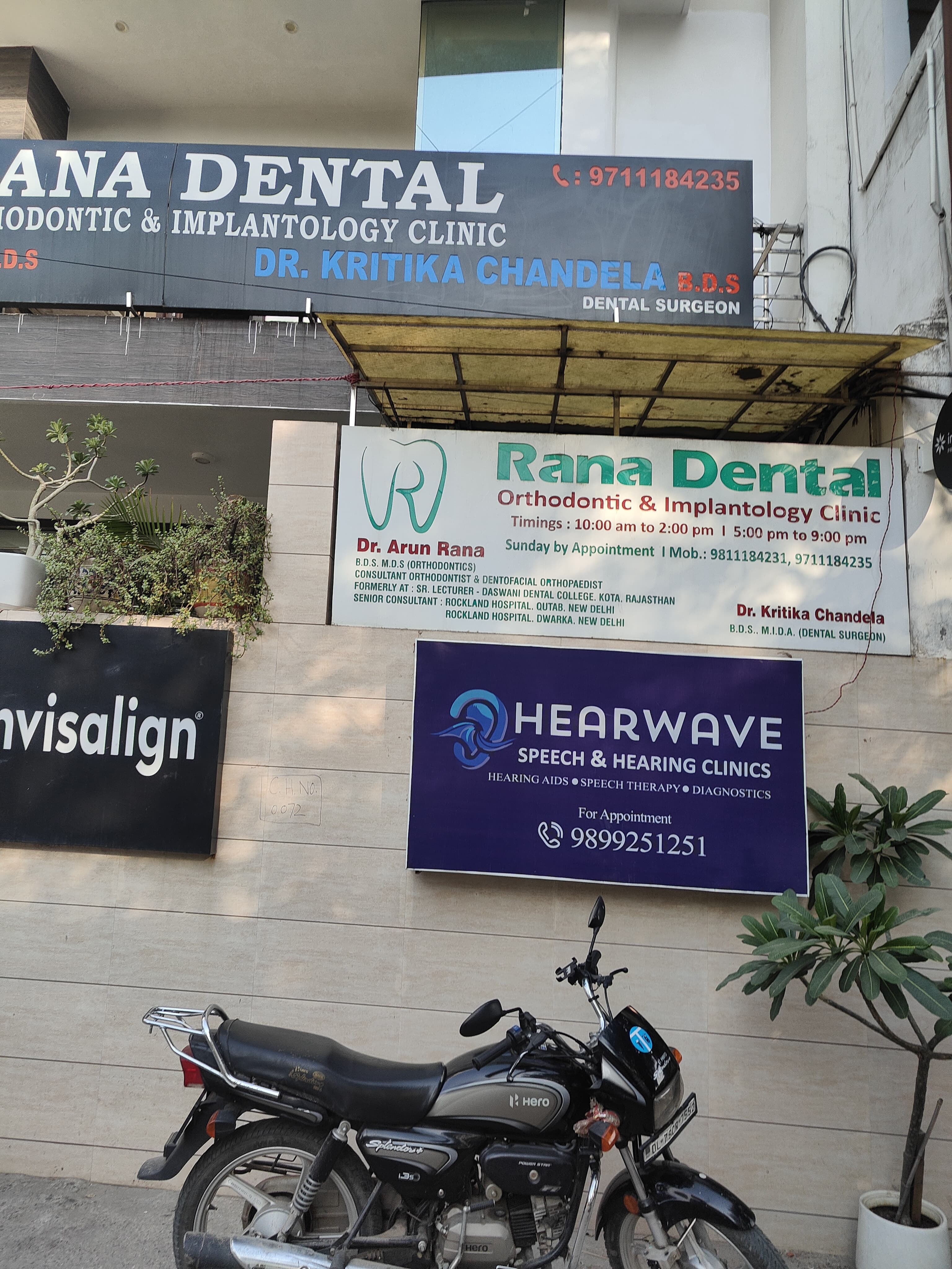 HearWave hearing clinic consultation room — audiologist with patient, Sector 22 Noida